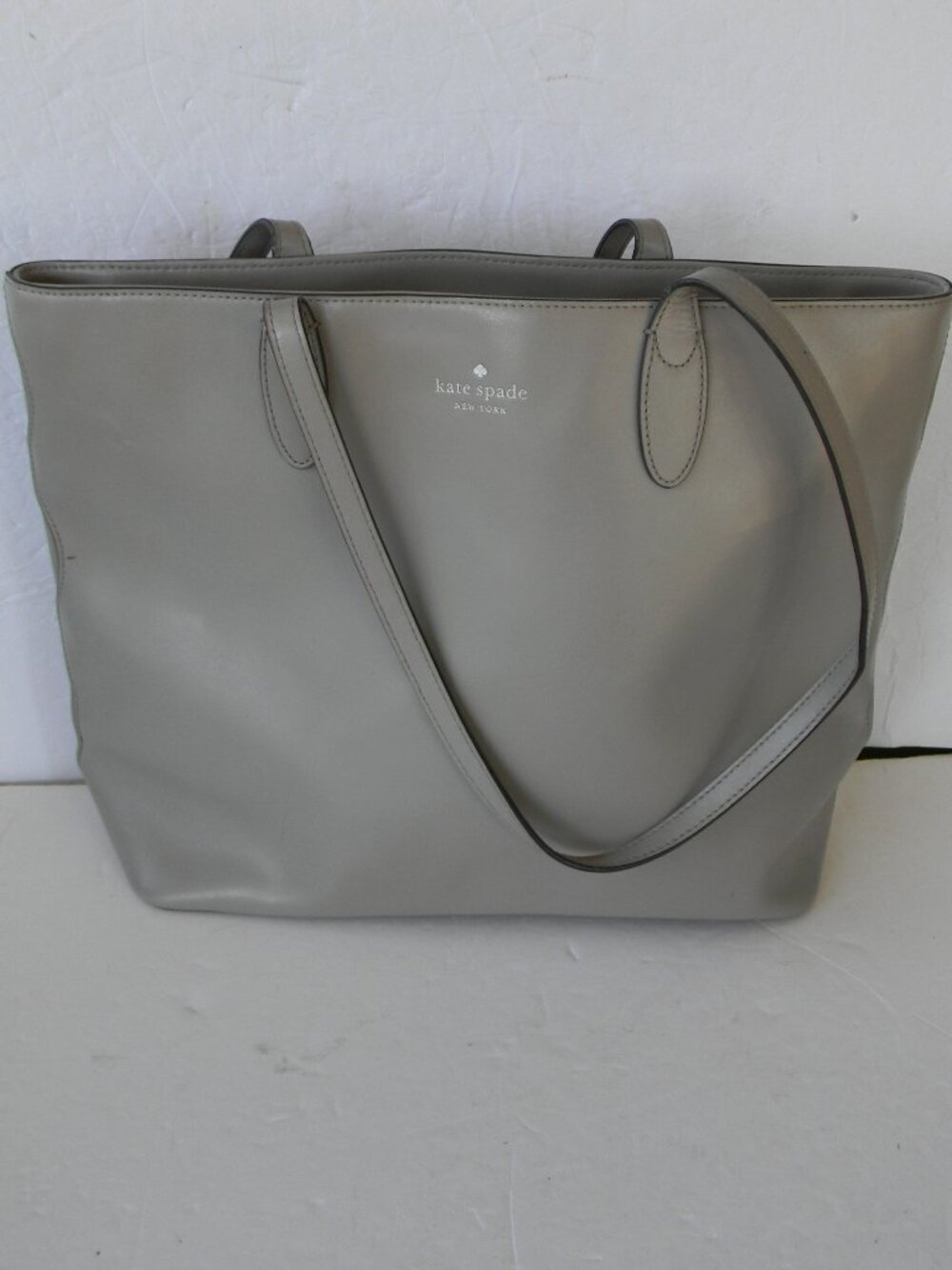 KATE SPADE NEW YORK GRAY SMOOTH LEATHER MEDIUM TOTE
